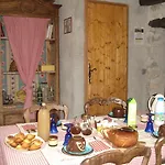 Πανσιόν D'hotes - La Maison De Julie