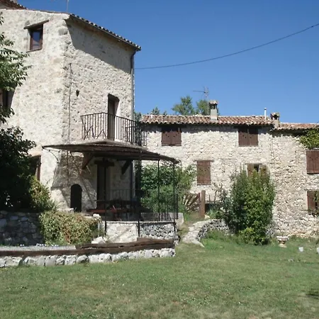 Πανσιόν D'hotes - La Maison De Julie 3*