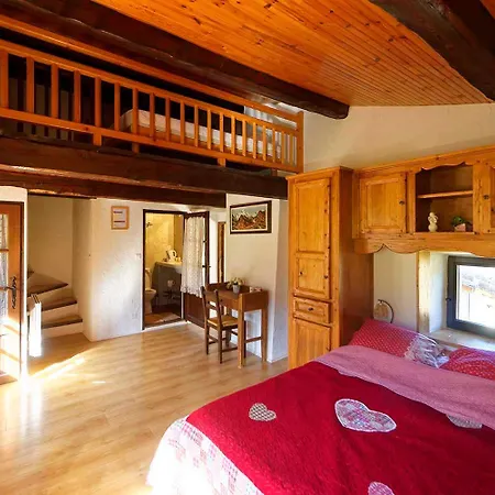 D'hotes - La Maison De Julie 3* Entrevaux