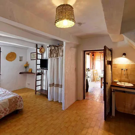 Gasthof D'hotes - La Maison De Julie 3*