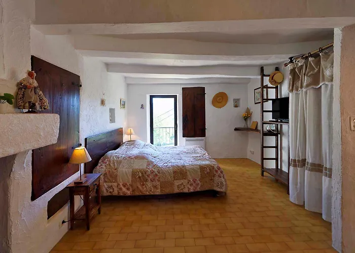 D'hotes - La Maison De Julie 3*